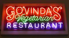 gov-restaurant-neon.jpg