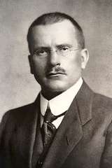 carl-jung-young.jpg